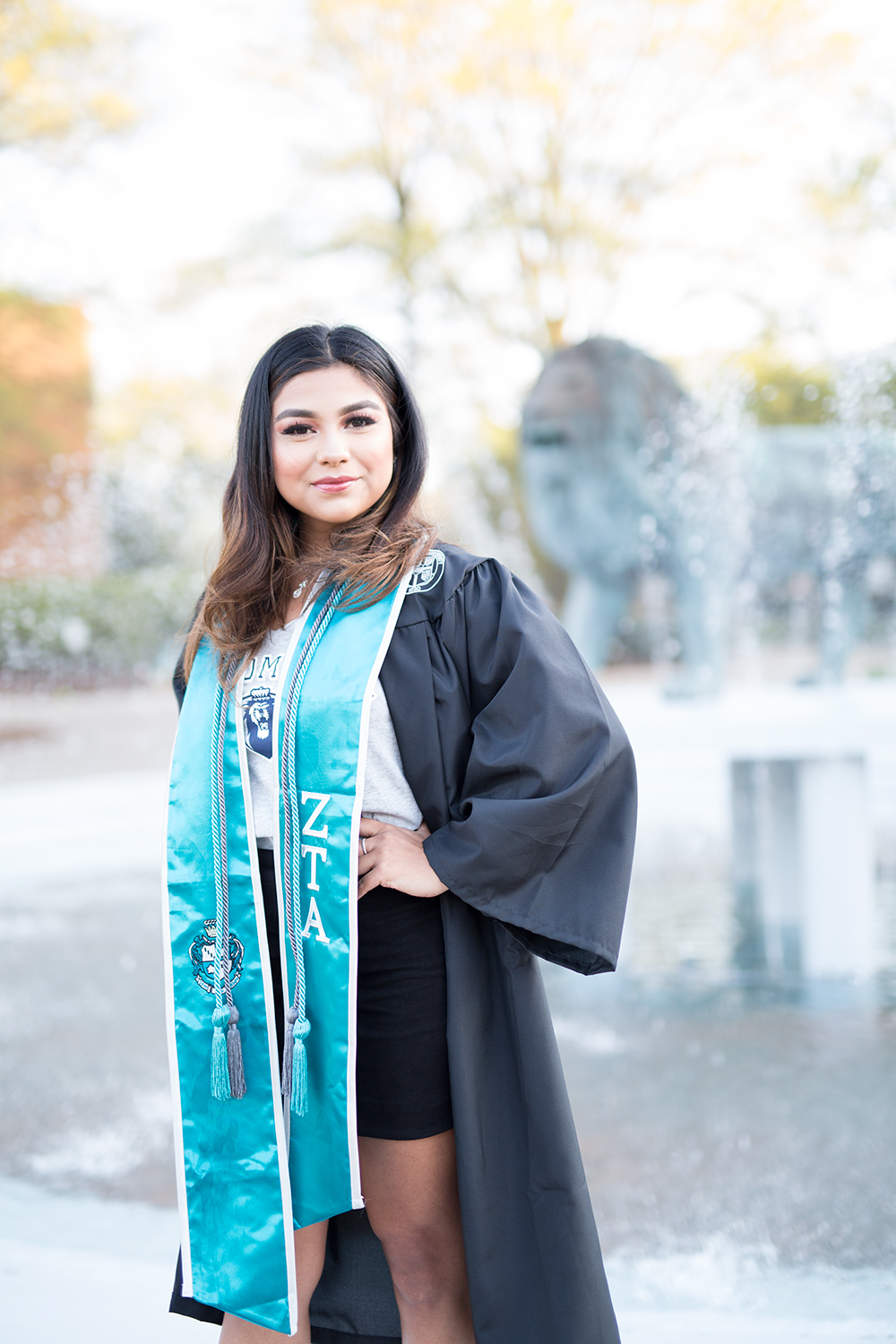 old dominion university graduate photos being taken