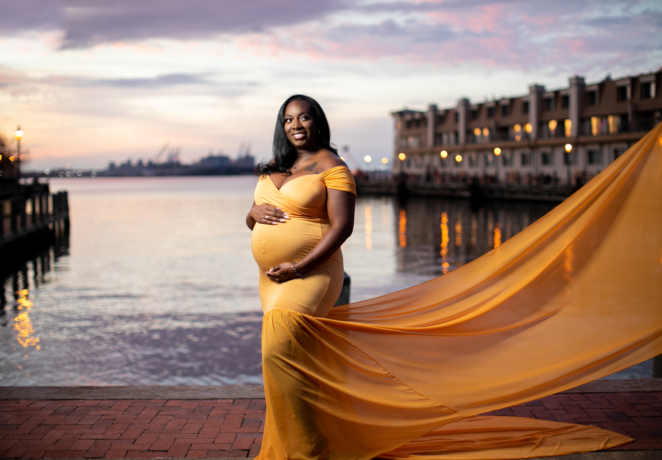 maternity photos Downtown Norfolk